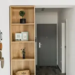 Skylark - Singapore Penthouse With Jacuzzi & Panoramic View