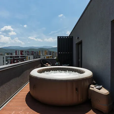 Skylark - Singapore Penthouse With Jacuzzi & Panoramic View *