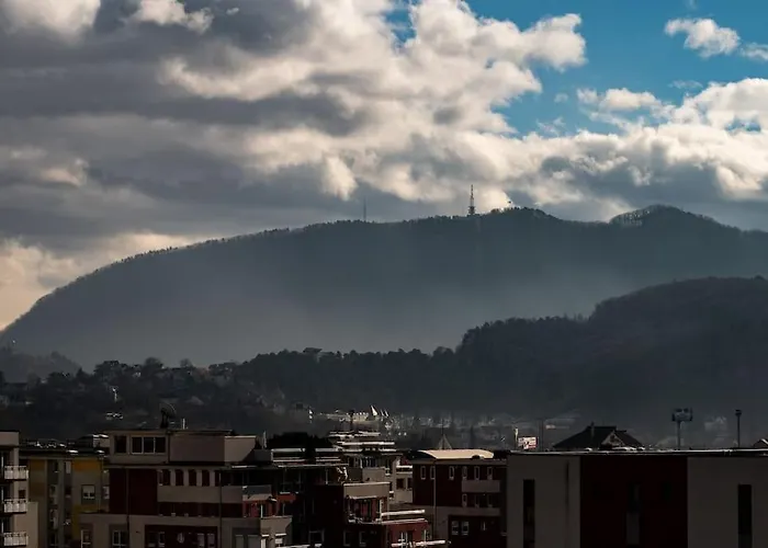 Апартаменты Skylark - Singapore Penthouse With Jacuzzi & Panoramic View